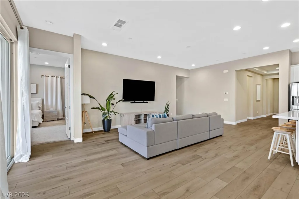 552 Comodo, Henderson, NV 89011