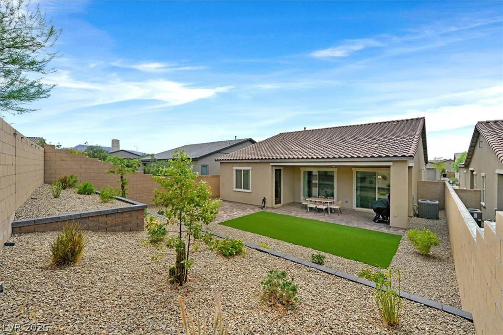 552 Comodo, Henderson, NV 89011