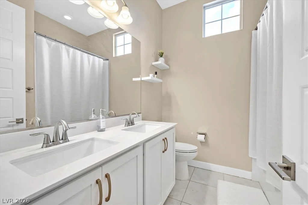 552 Comodo, Henderson, NV 89011