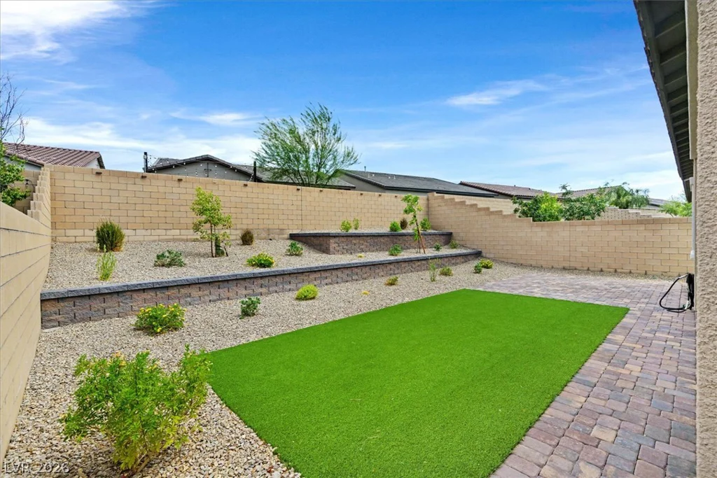 552 Comodo, Henderson, NV 89011