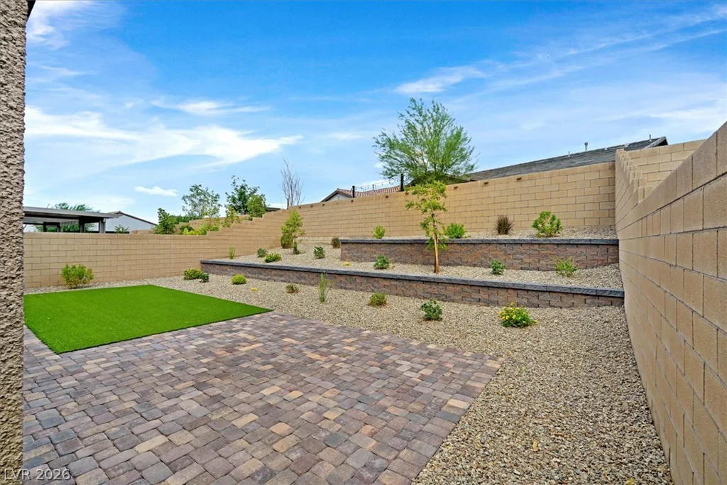 552 Comodo, Henderson, NV 89011