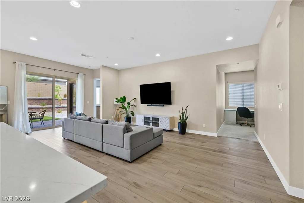 552 Comodo, Henderson, NV 89011