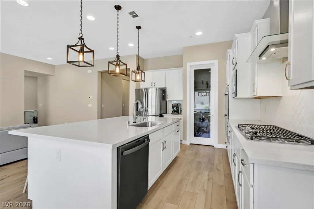 552 Comodo, Henderson, NV 89011