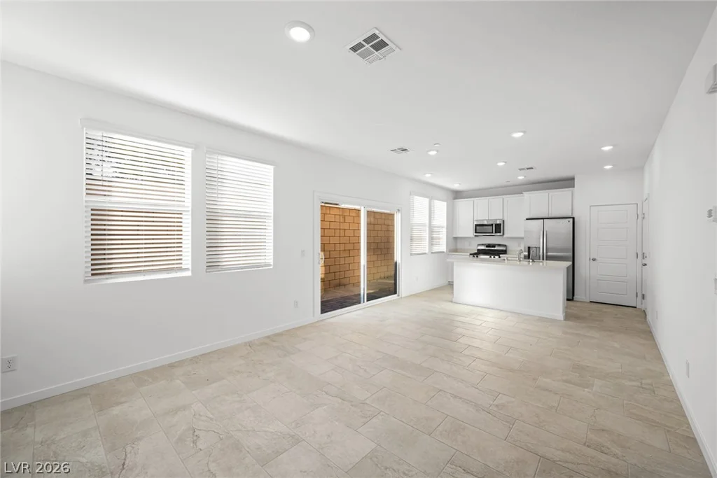 304 Crescent Glow, Henderson, NV 89015