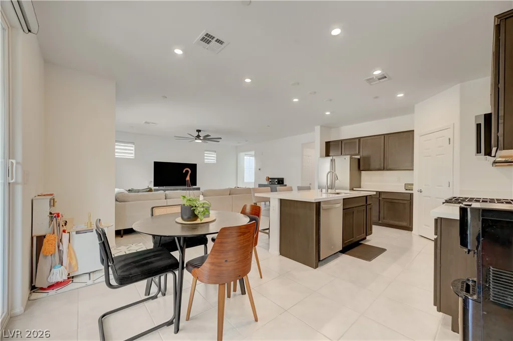 10938 Fennel, Las Vegas, NV 89166