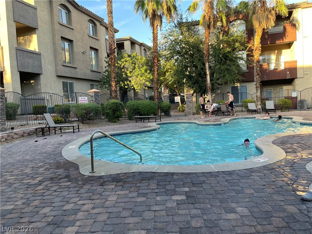 4400 Jones, Las Vegas, NV 89103