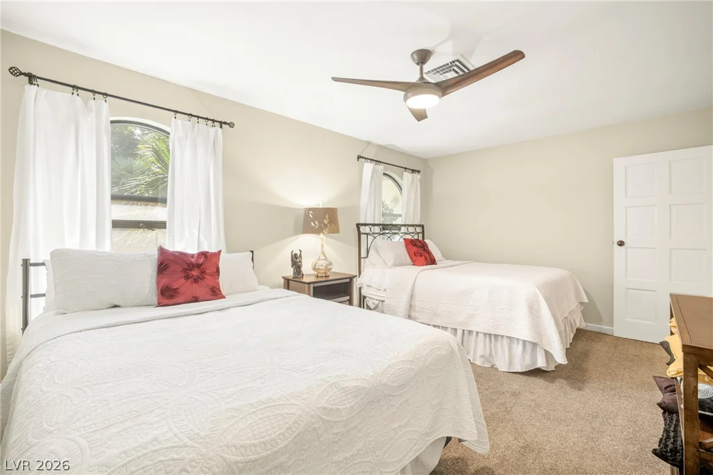 1913 Plaza Del Dios, Las Vegas, NV 89102