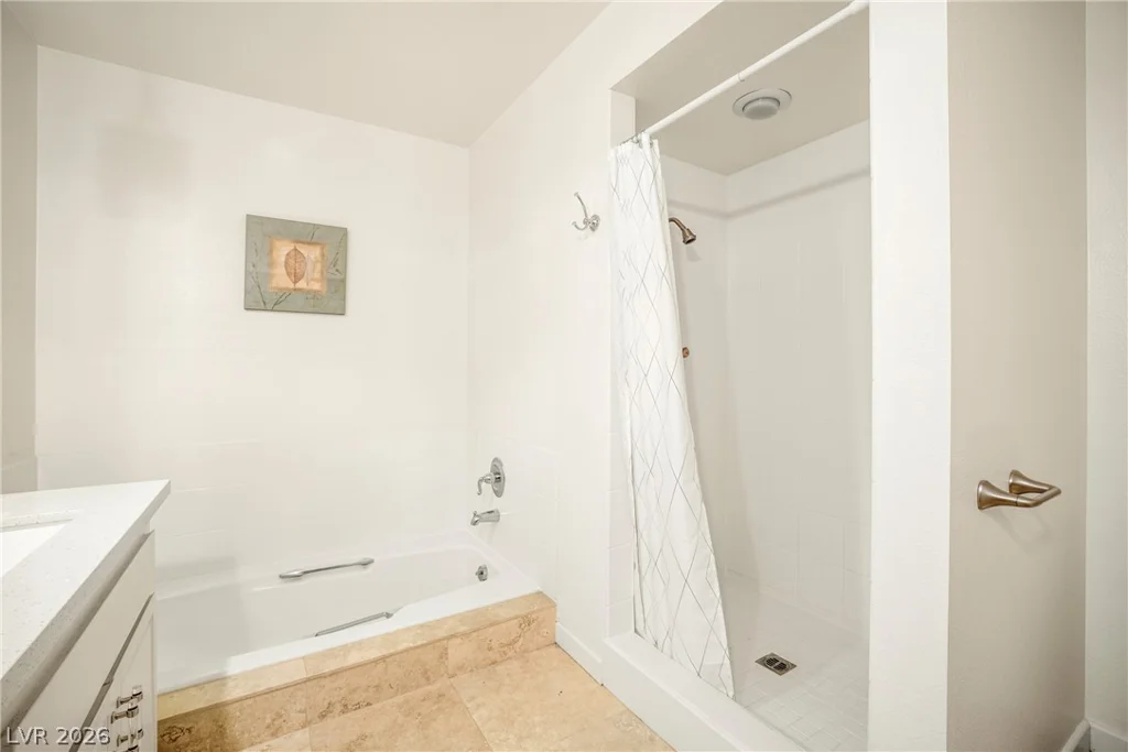 1913 Plaza Del Dios, Las Vegas, NV 89102