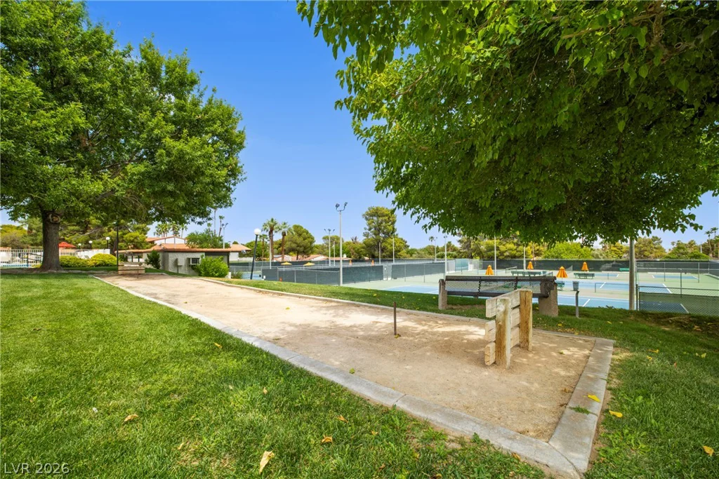 1913 Plaza Del Dios, Las Vegas, NV 89102