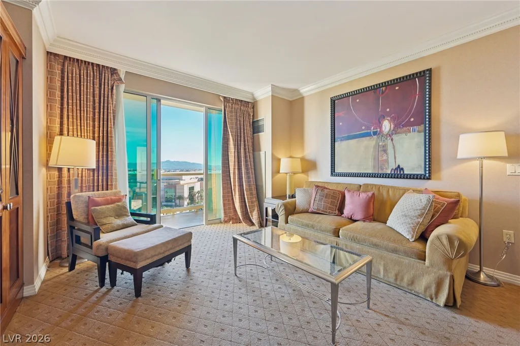 135 Harmon, Las Vegas, NV 89109