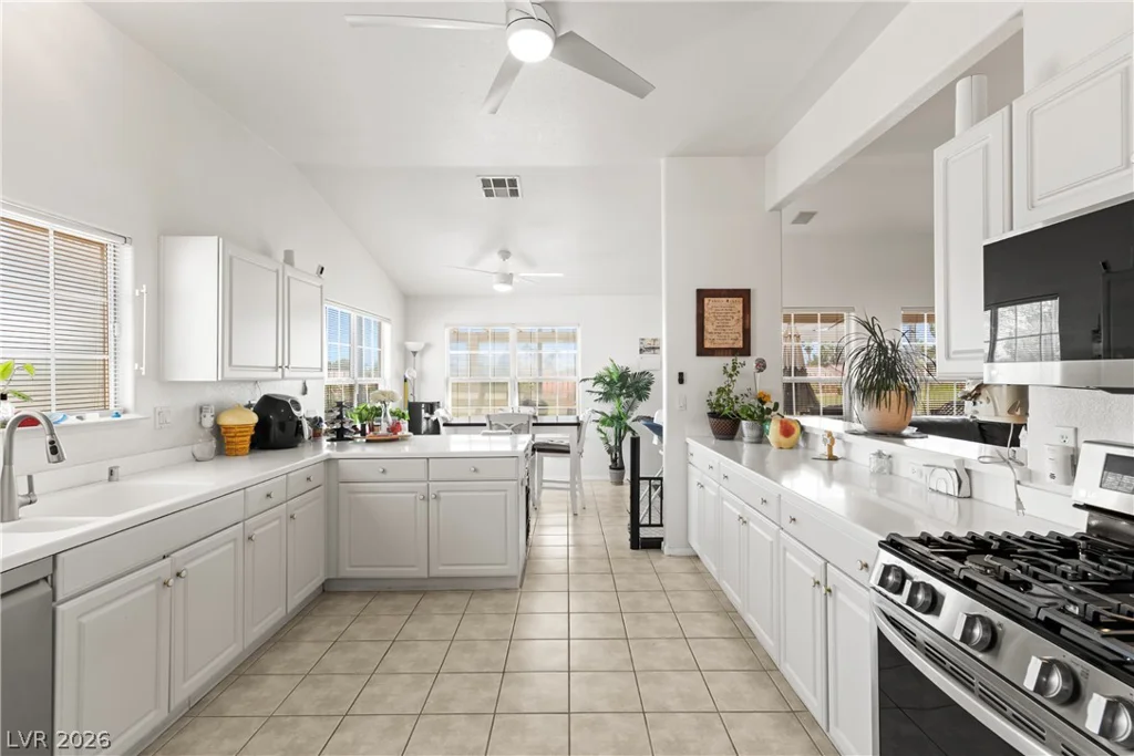 5113 Elm Grove, Las Vegas, NV 89130