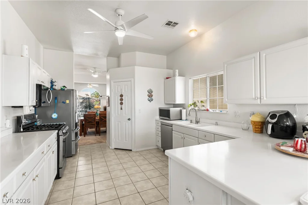 5113 Elm Grove, Las Vegas, NV 89130