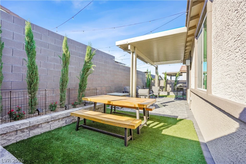 9398 Noble Fir Ridge, Las Vegas, NV 89143
