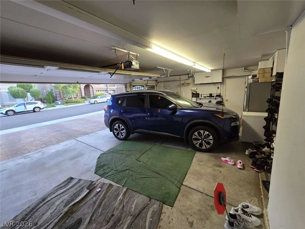 8728 Castle Hill, Las Vegas, NV 89129