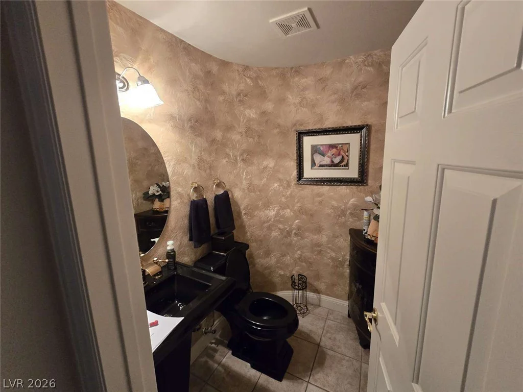 8728 Castle Hill, Las Vegas, NV 89129