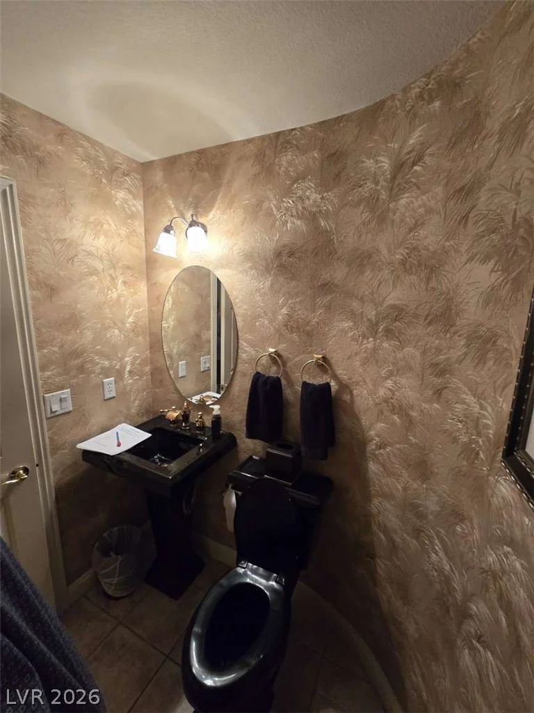 8728 Castle Hill, Las Vegas, NV 89129