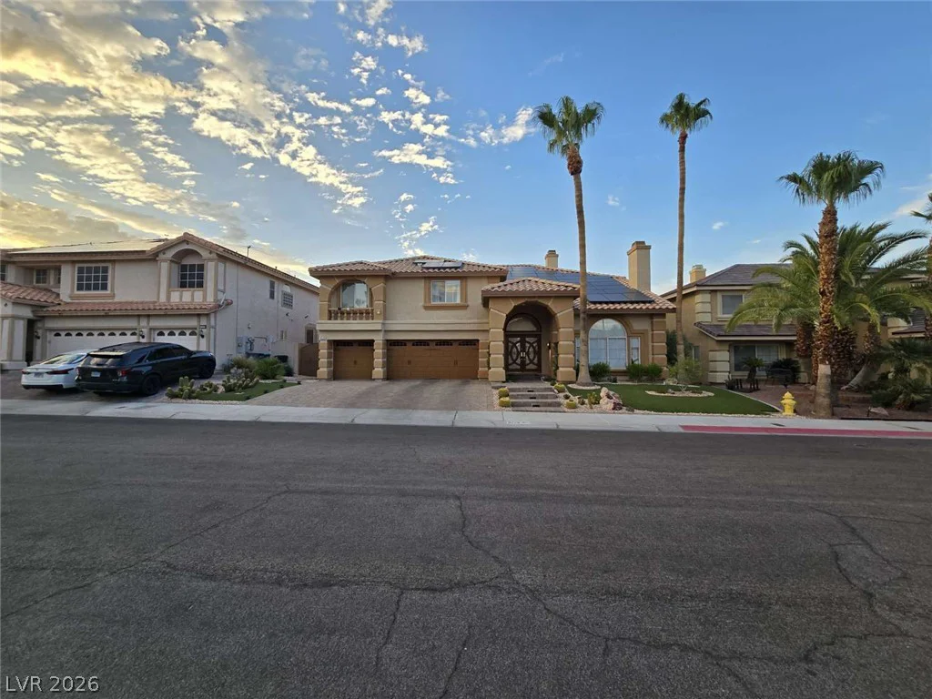 8728 Castle Hill, Las Vegas, NV 89129