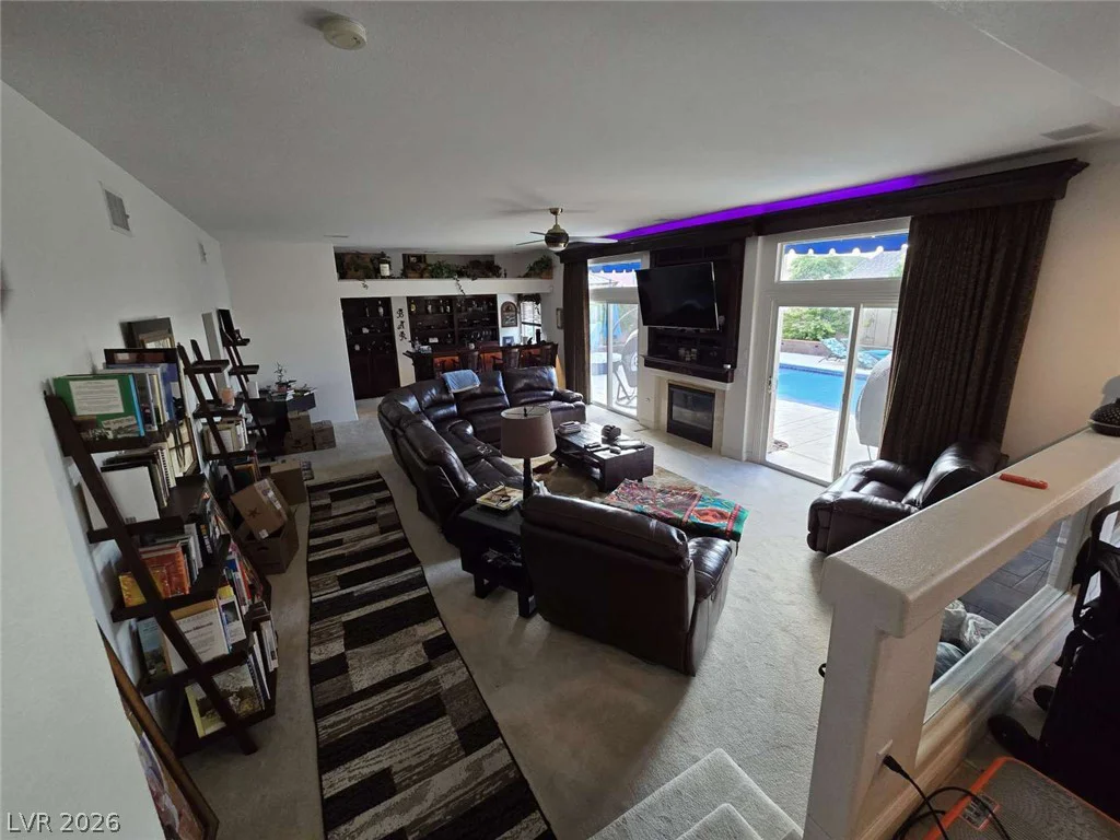 8728 Castle Hill, Las Vegas, NV 89129