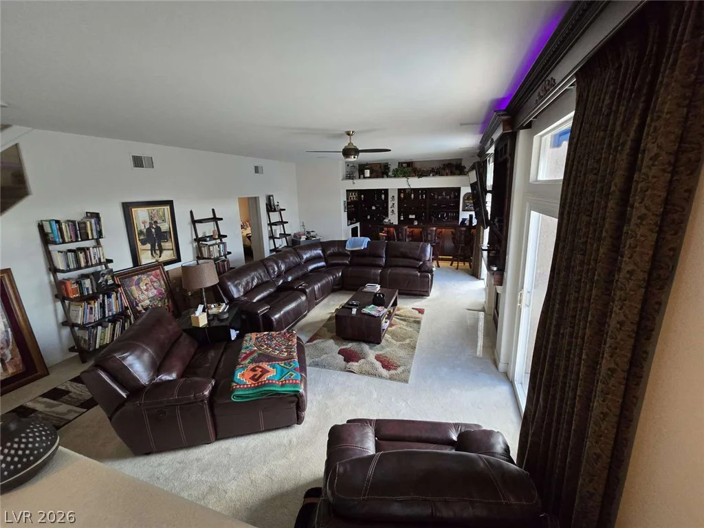 8728 Castle Hill, Las Vegas, NV 89129