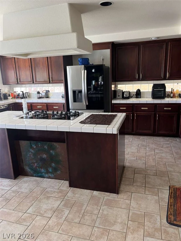 8728 Castle Hill, Las Vegas, NV 89129