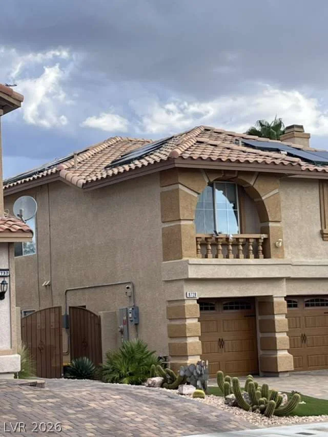 8728 Castle Hill, Las Vegas, NV 89129