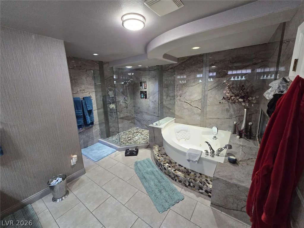 8728 Castle Hill, Las Vegas, NV 89129