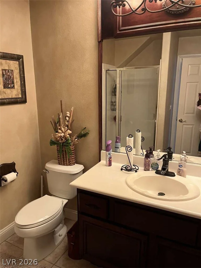 8728 Castle Hill, Las Vegas, NV 89129