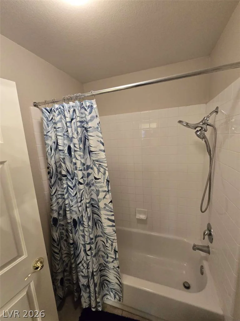 8728 Castle Hill, Las Vegas, NV 89129