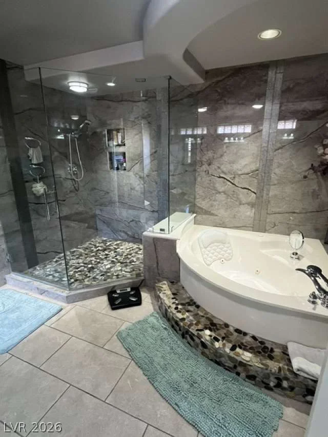 8728 Castle Hill, Las Vegas, NV 89129