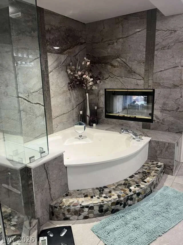 8728 Castle Hill, Las Vegas, NV 89129