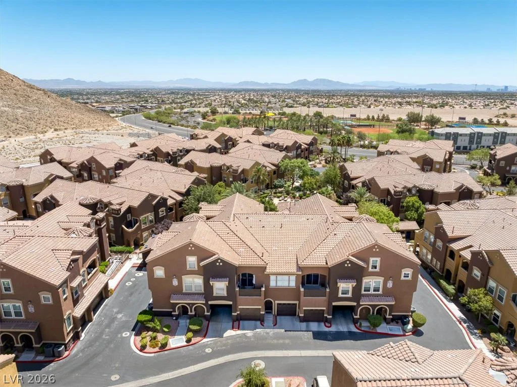 3975 Hualapai, Las Vegas, NV 89129