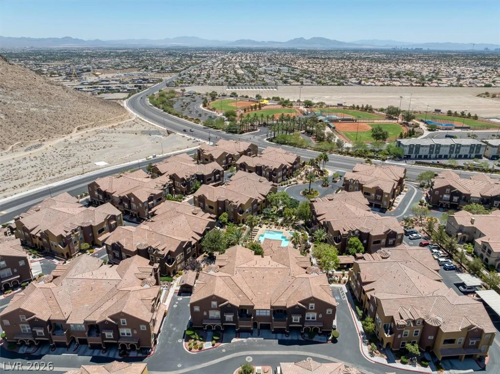 3975 Hualapai, Las Vegas, NV 89129