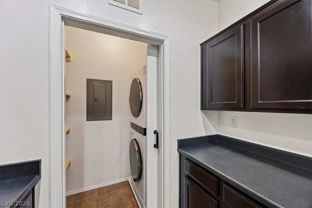 3975 Hualapai, Las Vegas, NV 89129