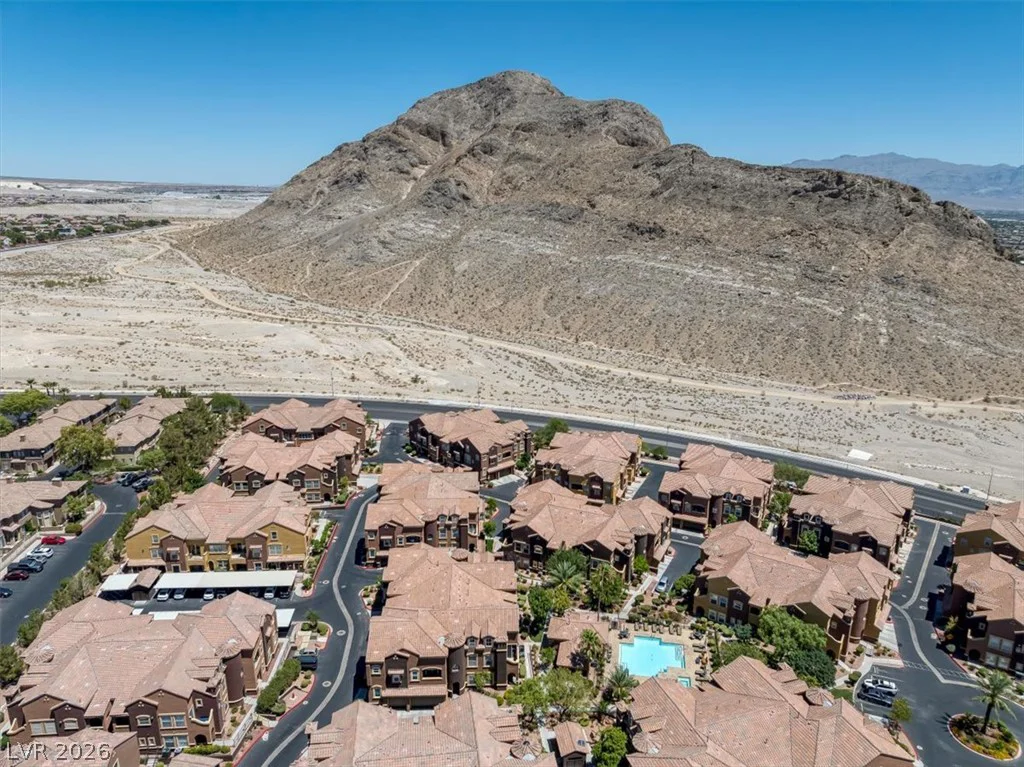 3975 Hualapai, Las Vegas, NV 89129