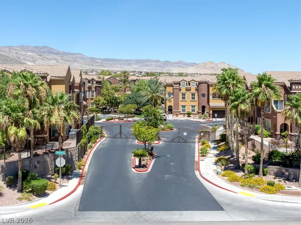 3975 Hualapai, Las Vegas, NV 89129