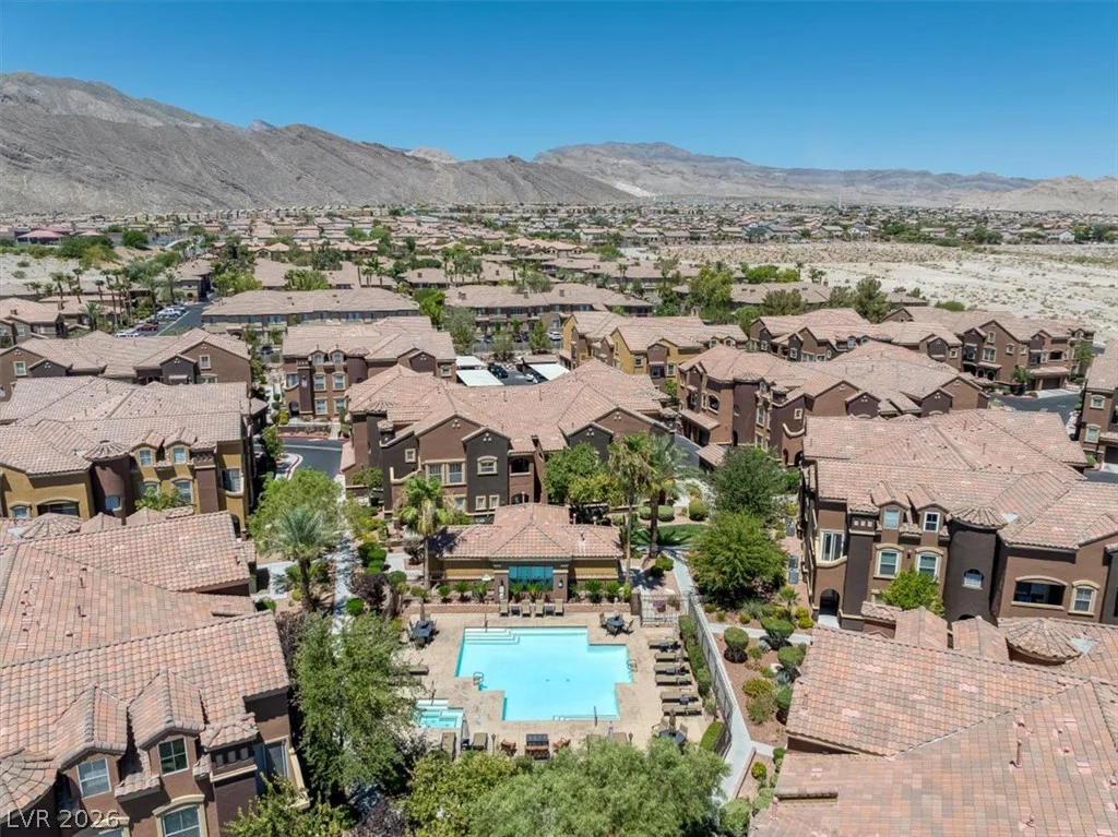 3975 Hualapai, Las Vegas, NV 89129