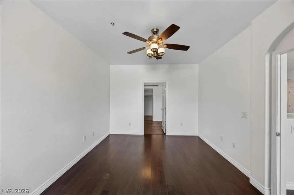 3975 Hualapai, Las Vegas, NV 89129