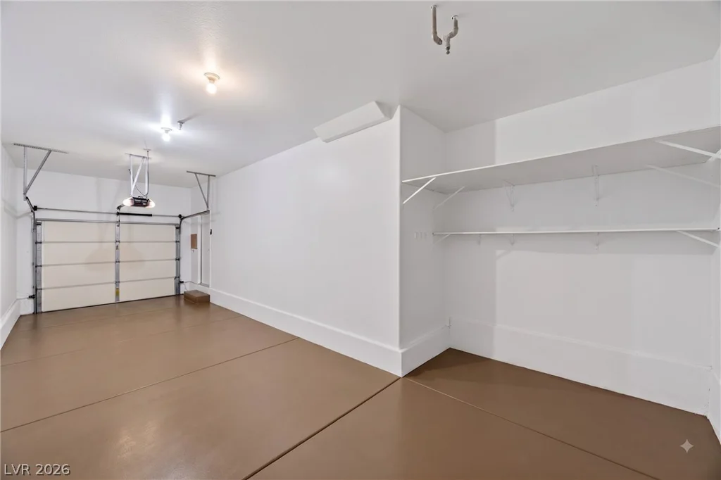 3975 Hualapai, Las Vegas, NV 89129