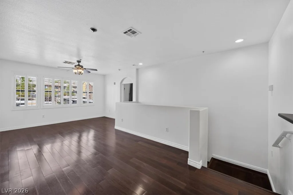 3975 Hualapai, Las Vegas, NV 89129