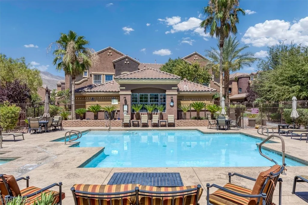 3975 Hualapai, Las Vegas, NV 89129
