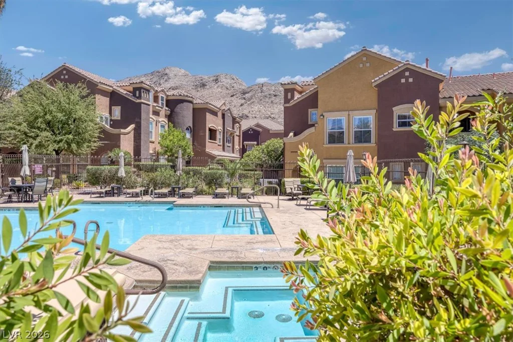 3975 Hualapai, Las Vegas, NV 89129