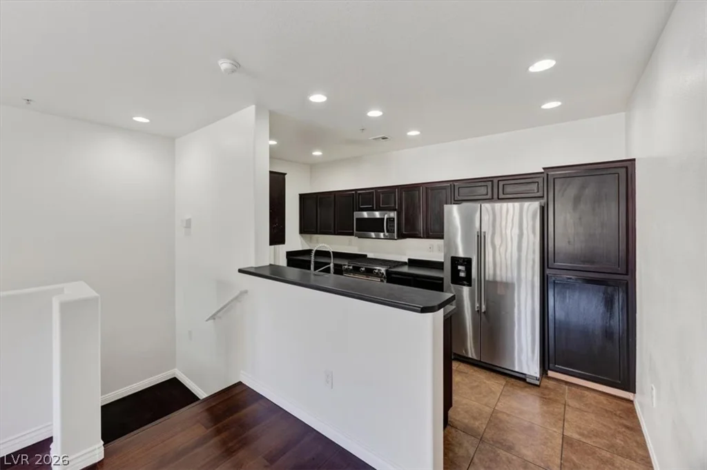 3975 Hualapai, Las Vegas, NV 89129