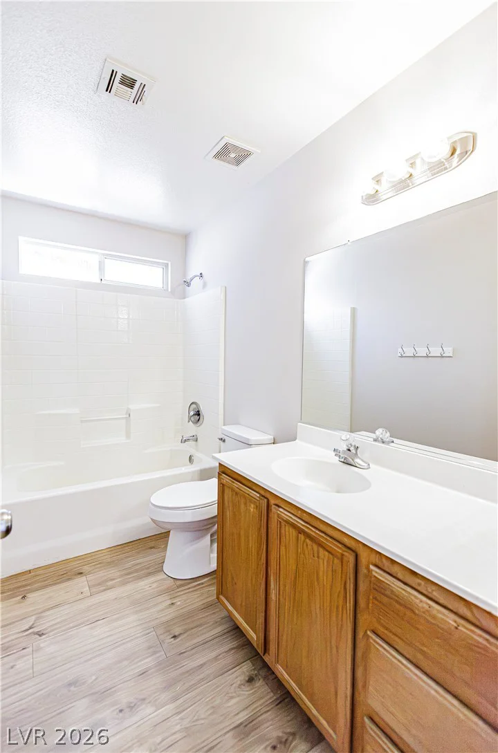 4205 Delhi, North Las Vegas, NV 89032