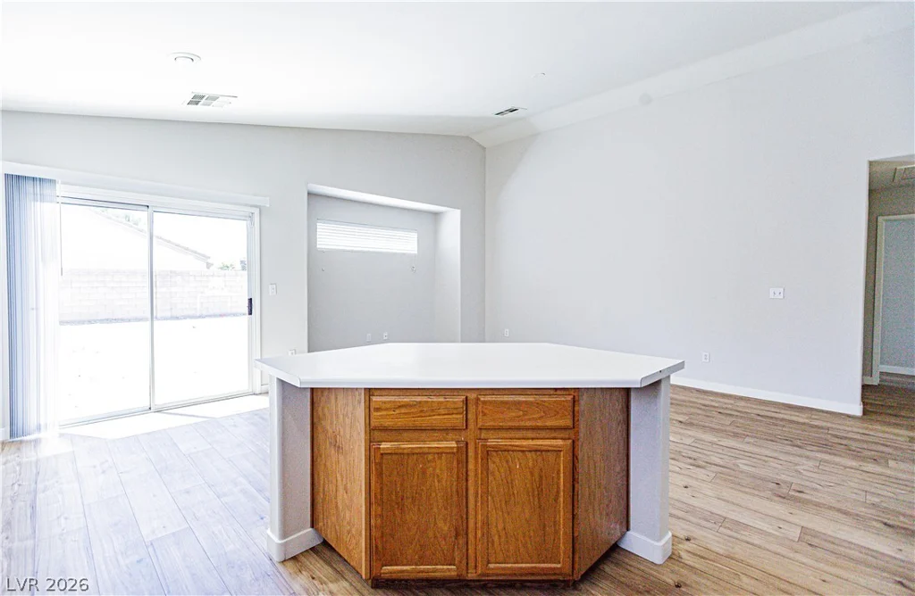 4205 Delhi, North Las Vegas, NV 89032