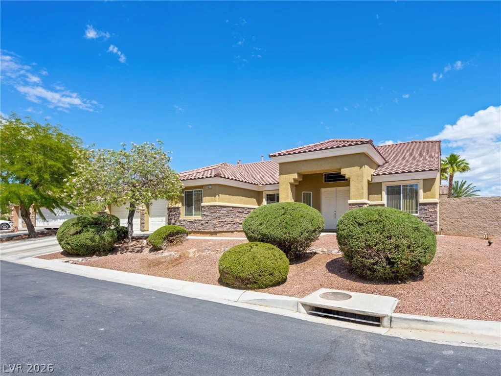 6524 Colossal Cave, Las Vegas, NV 89131