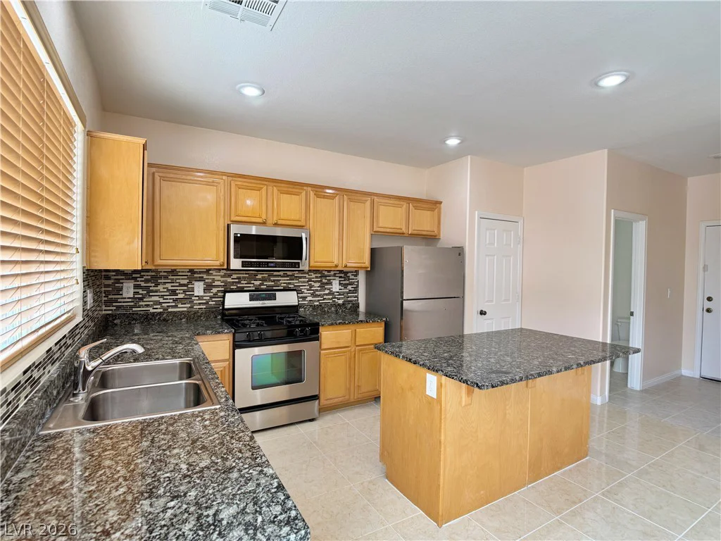 6729 Sea Swallow, North Las Vegas, NV 89084