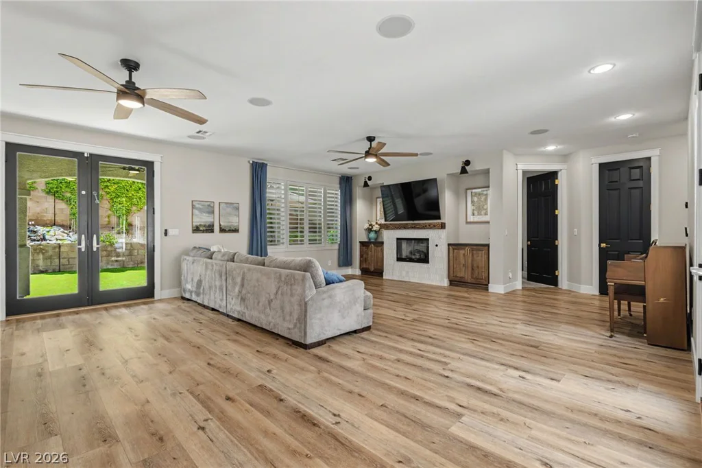 7423 Bretton Oaks, Las Vegas, NV 89166