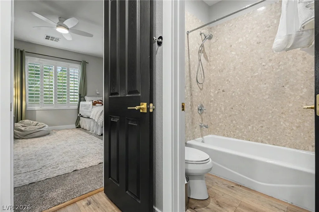 7423 Bretton Oaks, Las Vegas, NV 89166