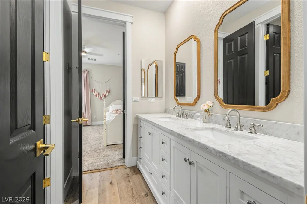 7423 Bretton Oaks, Las Vegas, NV 89166