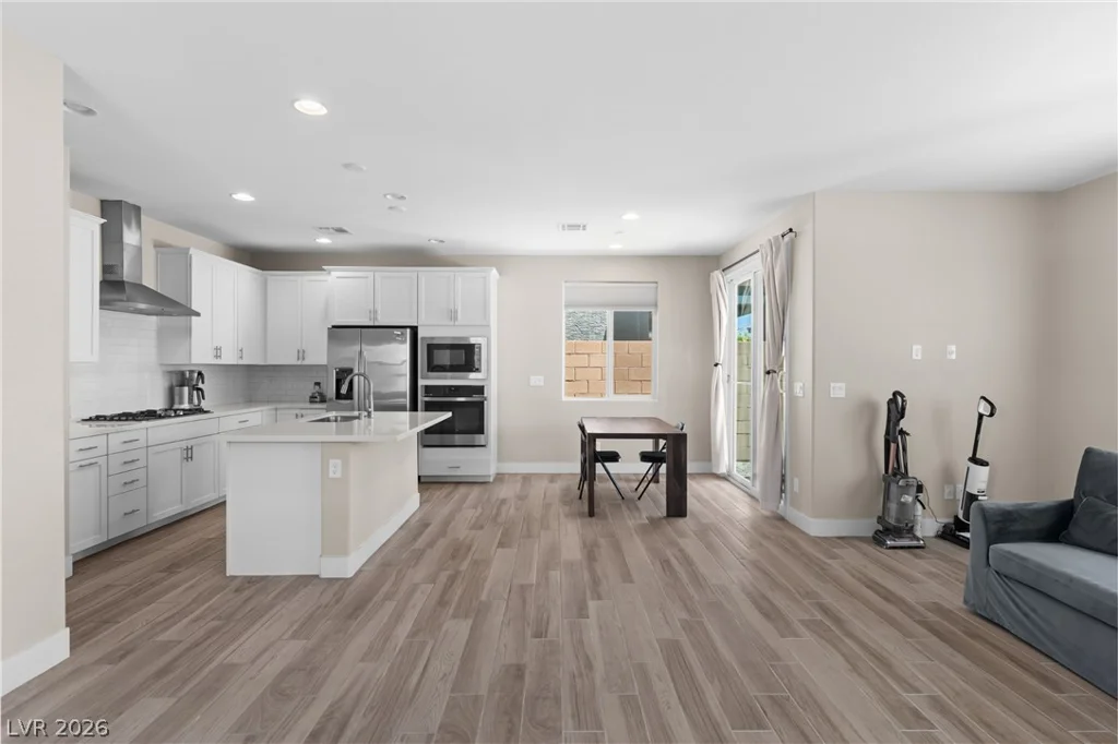 1049 Williamtown, North Las Vegas, NV 89084